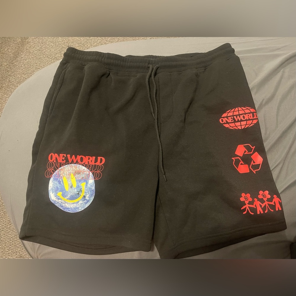 Black BROOKLYN CLOTH long shorts size XL *NEVER WORN*